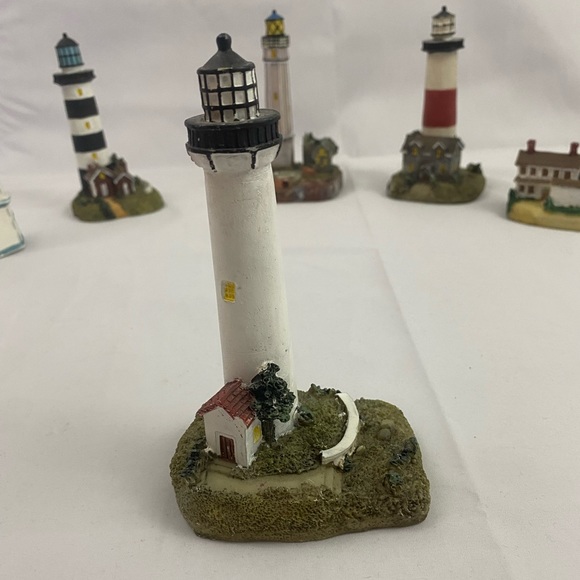 Tradewind Bay By the Shore Polystone White Lighthouse with Attached House - Picture 1 of 11